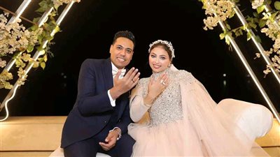 تهنئة قلبية.. مبروووك للعروسين