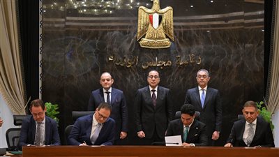 رئيس الوزراء يشهد توقيع عقود إنشاء أكبر مُجمع لصناعات الأغذية الزراعية في الشرق الأوسط 