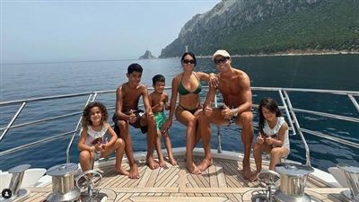 مش السعودية.. كريستيانو رونالدو يشتري قصرا في دولة عربية 