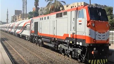 حقيقة تصادم جرار قطار بأتوبيس ومصرع 30 طالبًا