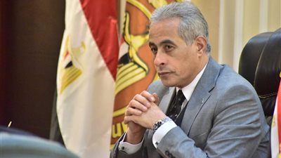 وزير العمل : زيادة 500 جنيه على أجور عمال القطاع الخاص