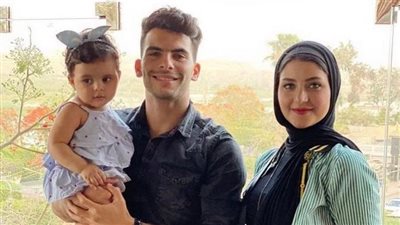 اجمل زوج واحن اب.. زوجة زيزو تحتفل بعيد ميلاده برسالة رومانسية