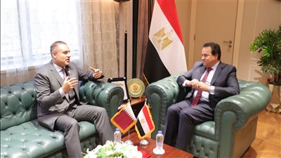 وزير الصحة والسفير القطري يبحثان توسيع أفق التعاون بين البلدين في القطاع الصحي