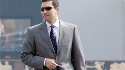 آه يا زمن.. علاء مبارك يسخر من بكاء آبي أحمد بافتتاح سد النهضة