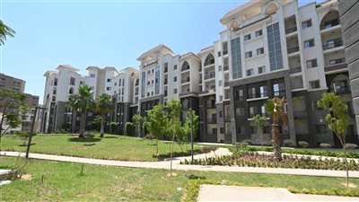 رئيس الوزراء يكلف بسرعة اتخاذ إجراءات تخصيص وتسليم وحدات R3 للموظفين الراغبين من المنتقلين للعاصمة الإدارية