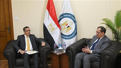 وزير البترول: ننفذ حالياً عدة مشروعات لكفاءة الطاقة وخفض الانبعاثات الكربونية