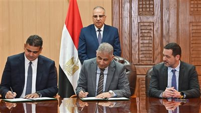 سويلم يشهد توقيع مذكرة تفاهم في مجال إدارة الموارد المائية بين الوزارة وشركة السويدي الوطنية وشركة روبيكون واتر استراليا 