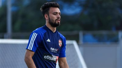 المصري يضم صلاح محسن مهاجم الأهلي لمدة 3 مواسم ونصف