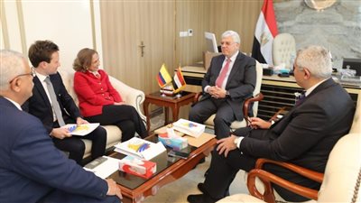 وزير التعليم العالي يبحث آليات التعاون العلمي والتكنولوجي مع سفيرة كولومبيا