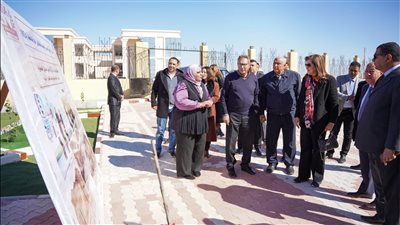 وزيرة التخطيط تتفقد مشروع المنزل الريفي صديق البيئة الفائز بالمركز الأول على مستوى الجمهورية