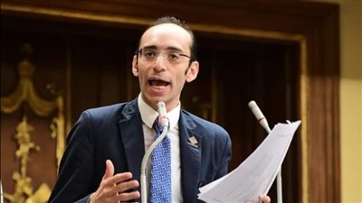 بسبب 3 أزمات اقتصادية.. محمد عبد العزيز يتوجه بطلب إحاطة للحكومة والمالية