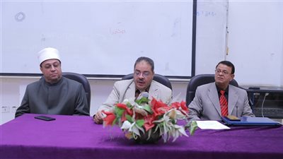 إفتتاح دورة تدريب أئمة أوقاف السويس بكلية الآداب