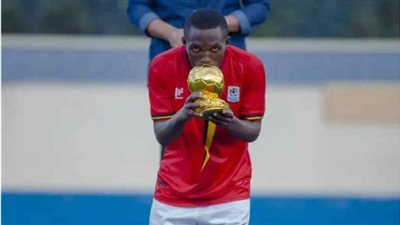 الأوغندي ترافيس موتيابا يوقع رسميا لنادي الزمالك