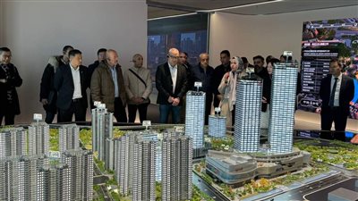 وزير الإسكان يتفقد منطقة الأعمال المركزية بمدينة 