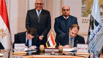 تعاون الهيئة العربية للتصنيع وكبري الشركات الطبية لتعميق التصنيع المحلي للخامات الدوائية في مصر 