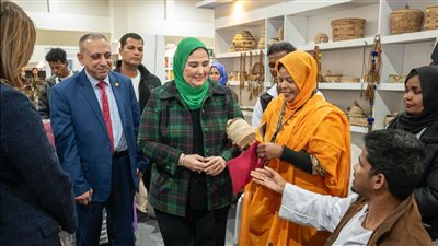 القباج تتفقد أجنحة وزارة التضامن الاجتماعي بمعرض القاهرة الدولي للكتاب بحضور وزيرة الثقافة 