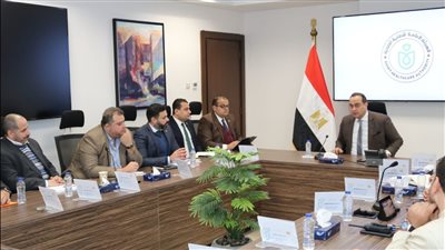 رئيس هيئة الرعاية الصحية يعقد اجتماعًا موسعًا لبحث تعزيز خدمات الرعاية الصحية المنزلية