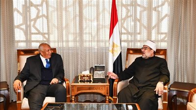 وزير الأوقاف ومحافظ الوادي الجديد يناقشان خطة الدعوة وشئون القرآن بالمحافظة خلال شهر رمضان