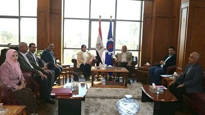 محافظ السويس يستقبل  أعضاء مجلس النواب والشيوخ