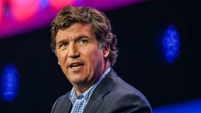 أغضب الولايات المتحدة الأمريكية.. من هو تاكر كارلسون؟