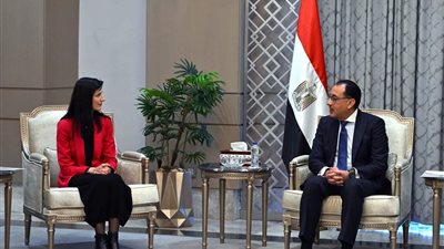 رئيس الوزراء يلتقي نائبة رئيس الوزراء وزيرة خارجية بلغاريا