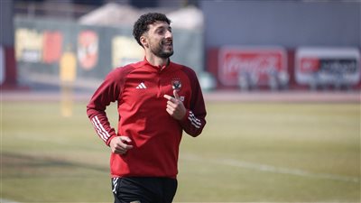 شوبير: وسام أبو علي بيقاوح وعايز يسافر الجزائر مع الأهلي