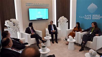 رئيس الوزراء يلتقي رئيس البنك الدولي والوفد المرافق له