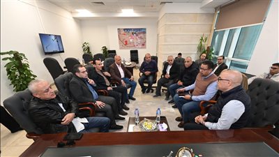 وزير الإسكان يعقد اجتماعا بمقر جهاز مدينة 