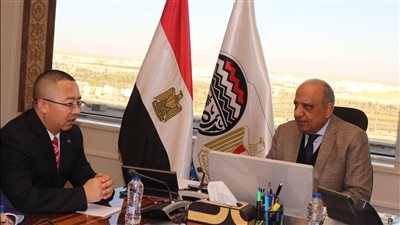 وزير قطاع الأعمال يبحث مع 