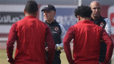 لحل أزمة الوسط.. كولر يجهز ثلاثي الأهلي لمواجهة شباب بلوزداد