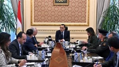 رئيس الوزراء يُوجه بخطة متكاملة لزيادة زراعات الذرة والصويا لتوفير الأعلاف