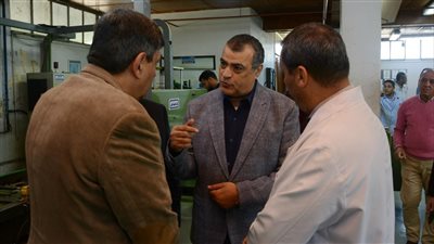 وزير الدولة للإنتاج الحربي يتابع انتظام سير العمل في 