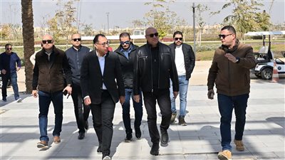 رئيس الوزراء يتفقد الحدائق المركزية (النهر الأخضر ) بالعاصمة الإدارية الجديدة 