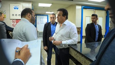 وزير الصحة يتفقد مركز طب أسرة سنديون بمحافظة القليوبية ويوجه بإحالة المتغيبين للتحقيق
