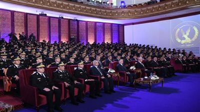 الداخلية تكرم عدد من أسر الشهداء والمصابين والمتميزين من رجال الشرطة 