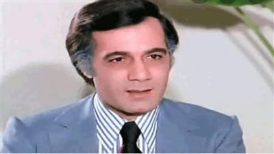 يعمل بالتربية والتعليم.. وفاة شقيق الفنان الراحل محمود ياسين