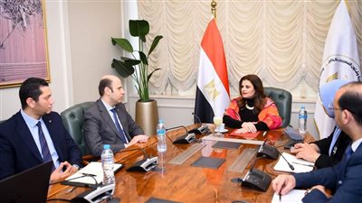 وزيرة الهجرة تتابع جهود إطلاق منصة التسوق الإلكترونية للمصريين بالخارج