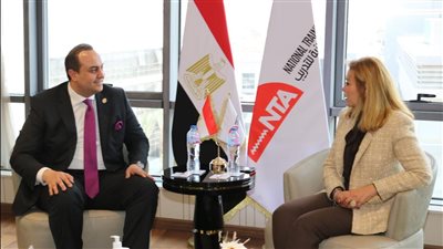 رئيس هيئة الرعاية الصحية والمدير التنفيذي للأكاديمية الوطنية للتدريب يشهدان تخريج الدفعة الأولى من برنامج تأهيل العاملين بالمواقع القيادية