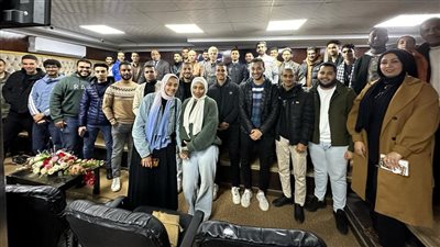 العشرات من شباب الجامعة يتوافدون على مستقبل وطن بالسويس للإنضمام للحزب