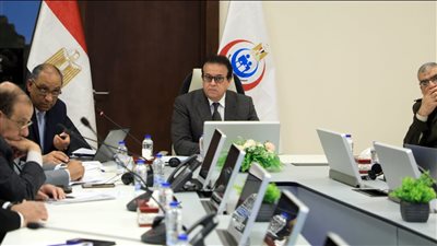 وزير الصحة يوجه بتسريع آلية تجميع البيانات الخاصة بتلبية احتياجات جميع مستخدمات وسائل تنظيم الأسرة 