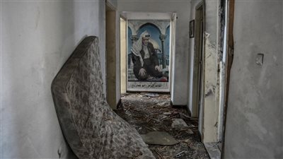 تدمير منزل الرئيس الفلسطيني الراحل ياسر عرفات على يد جيش الإحتلال 