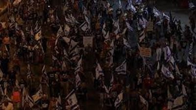 مواجهات بتل أبيب بين الشرطة الإسرائيلية ومحتجين ضد حكومة نتنياهو