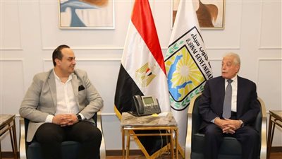 رئيس الرعاية الصحية والرئيس التنفيذي لشركة إيكو ميديكال الإماراتية يلتقيان محافظ جنوب سيناء 