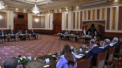 رئيس الوزراء: التوافق على ضخ كميات كبيرة من السلع في الأسواق 