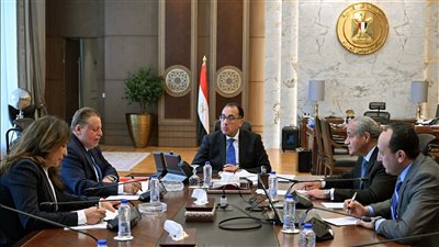 رئيس الوزراء يتابع جهود توفير السلع الأساسية والمكون الدولارى المطلوب لزيادة المعروض