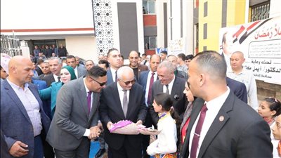 وزير التربية والتعليم ومحافظ الدقهلية يفتتحان معرض المدرسة المنتجة 
