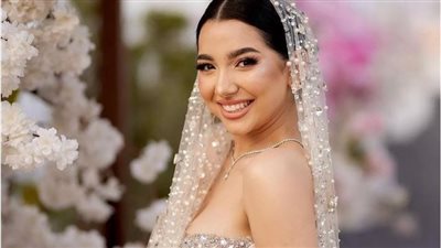 خدعة الفستان.. حقيقة خطوبة البلوجر أروى قاسم