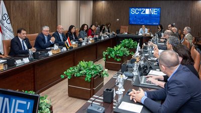 رئيس اقتصادية قناة السويس يستقبل وفد من أعضاء مجلس إدارة البنك الأوروبي لإعادة الإعمار والتنمية EBRD