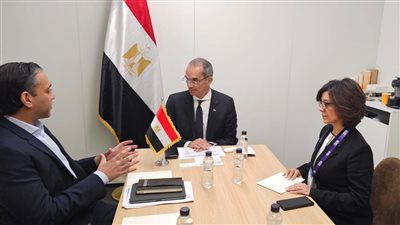 وزير الاتصالات يبحث مع نائب وزير التجارة الخارجية بالسويد سبل تشجيع الاستثمارات السويدية فى قطاع الاتصالات