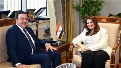 وزيرة الهجرة تستقبل أشرف دوس رجل الأعمال المصري بالولايات المتحدة الأمريكية ومروان يونس المدير التنفيذي لشركة زيلا كابيتال 